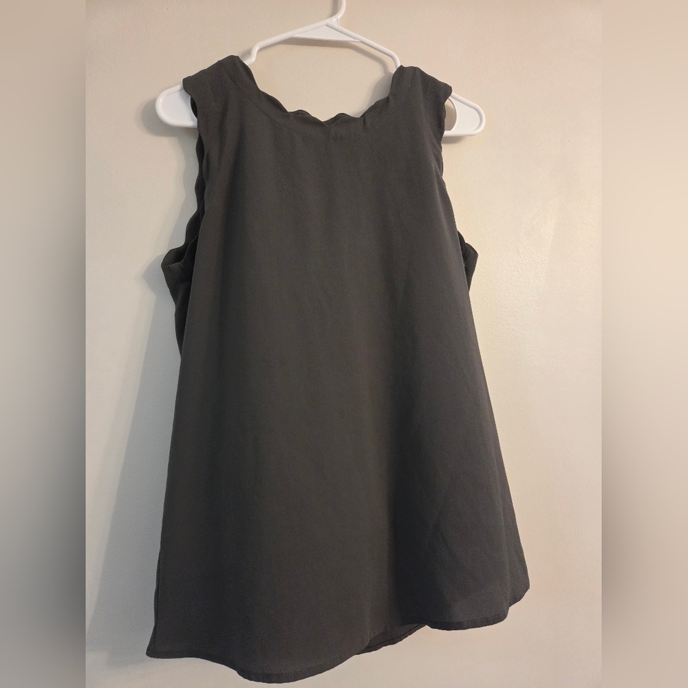 Small Pleione Tank Olive Green/Gray Color With Scallop Accents ‎ Anthropologie